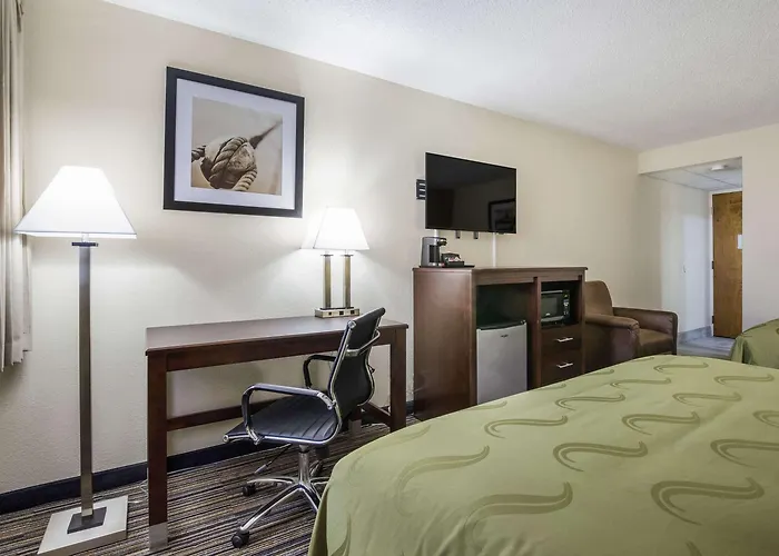Inn Quality Grayville